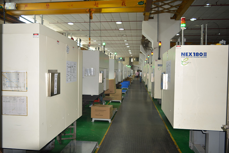 昱卓注塑模具加工生產車間1 昱卓注塑模具加工生產車間1