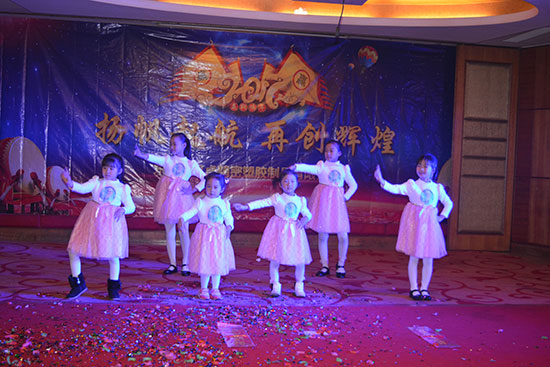 加油舞照片 加油舞照片